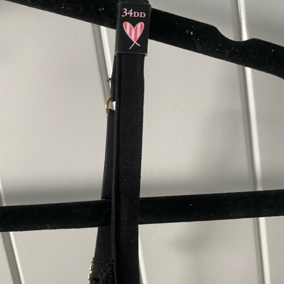 NWT INCREDIBLE BY VICTORIAS SECRET BLACK LACE BRA 34DD - Picture 2 of 4